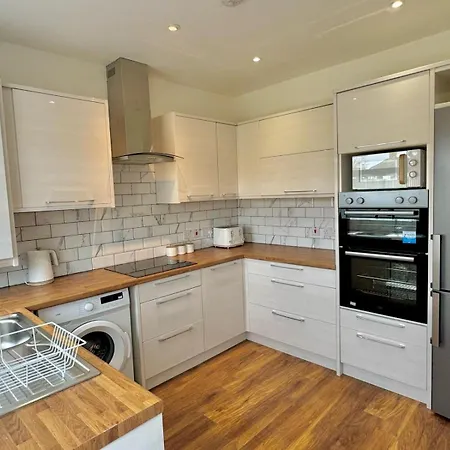 Orchid - 3-bedroom In Filton, 度假居 布里斯托