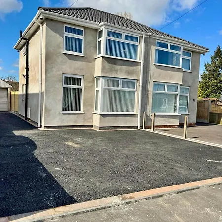 Orchid - 3-bedroom In Filton, 度假居