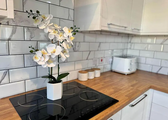 Orchid - 3-bedroom In Filton, * Bristol